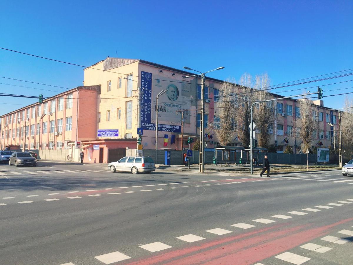 Apartmán Milan House Arad Exteriér fotografie