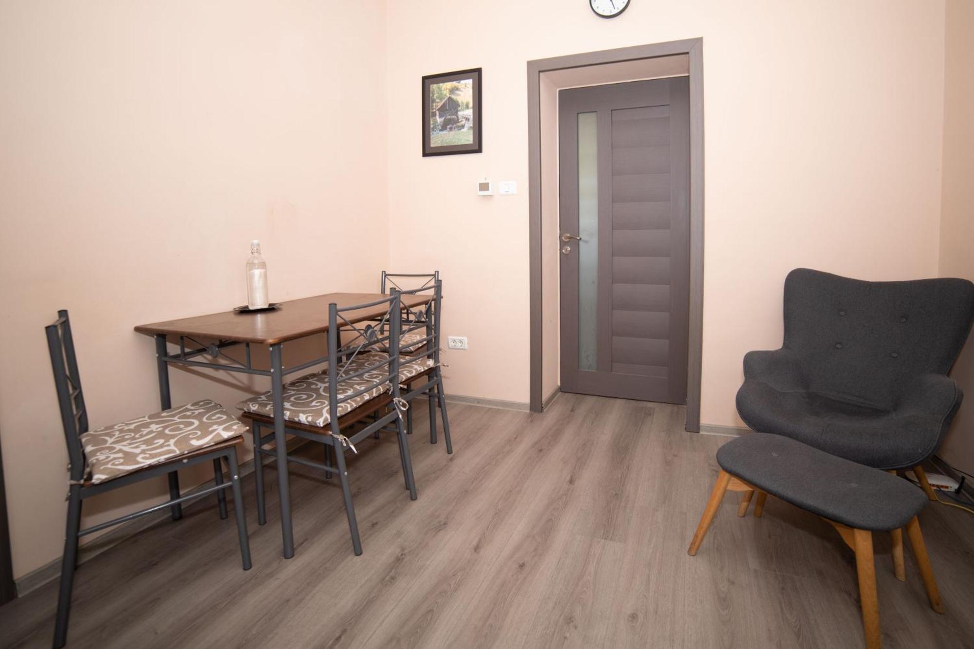 Apartmán Milan House Arad Exteriér fotografie